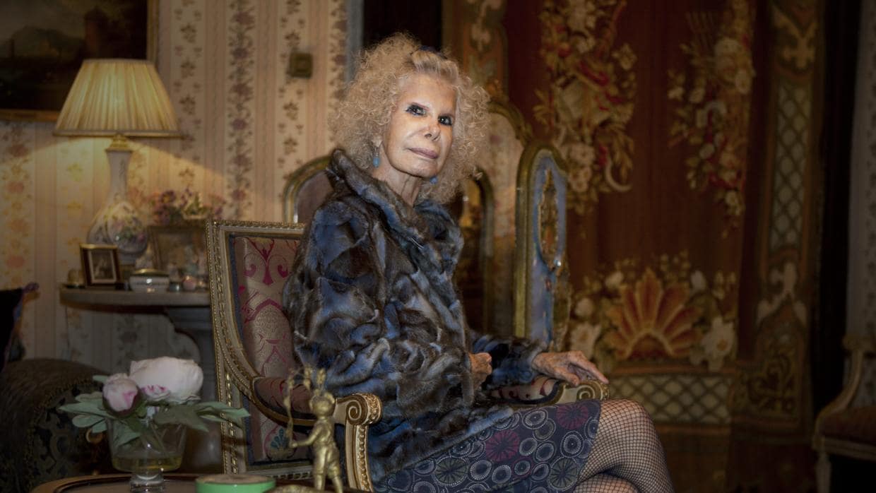 Doña Cayetana en 2012, durante una sesión de fotos para ABC en el Palacio de las Dueñas