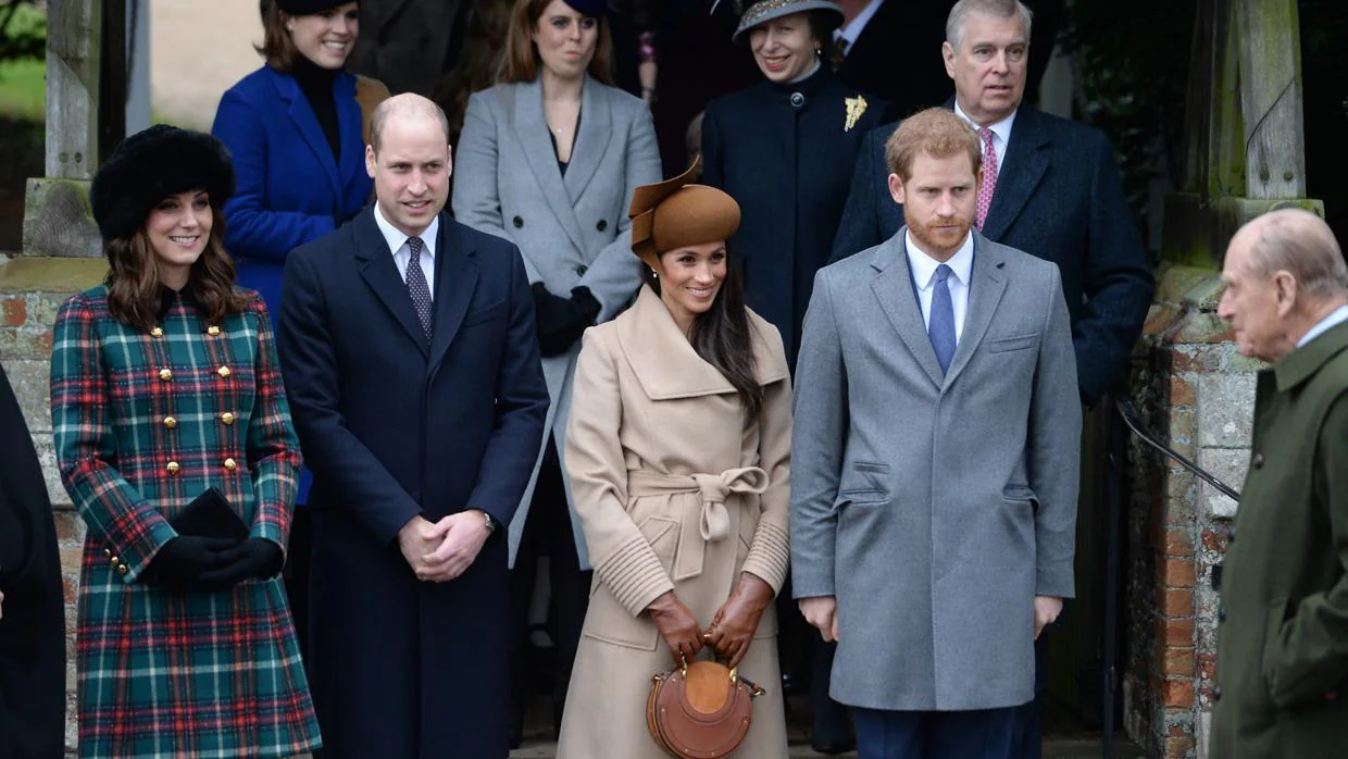 Los duques de Cambridge junto a la recién pareja: el príncipe Harry y Meghan Markle