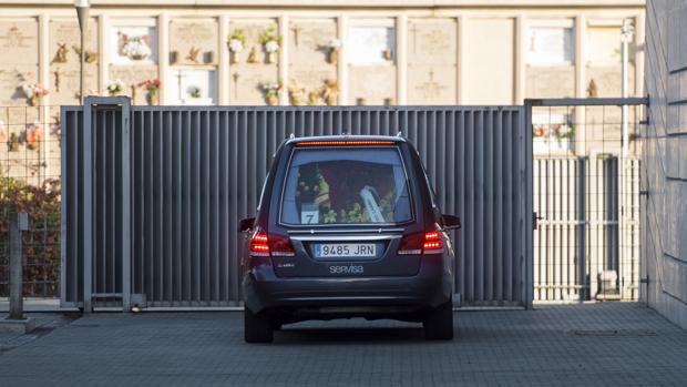 La misa de incineración de Carmen Franco y Polo se produce en la más estricta intimidad