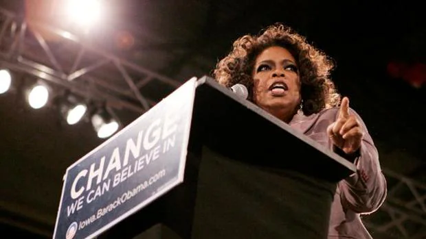 Oprah Wnfrey haciendo campaña por Barak Obama