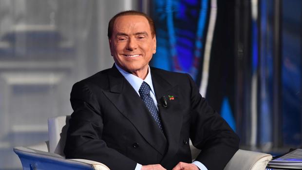 Berlusconi: «Deneuve ha dicho cosas sacrosantas; hacer la corte no es una ofensa»