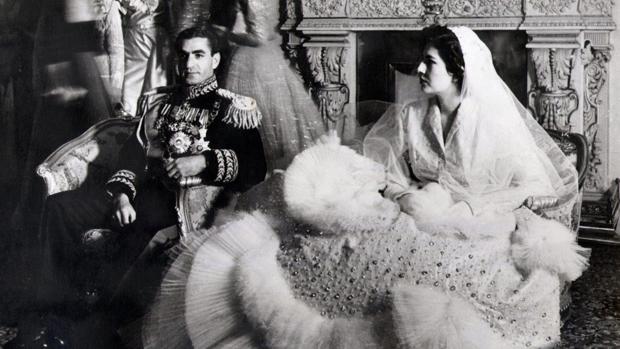 La boda del Sha de Persia y Soraya Esfandiary, el día que nació «la princesa de los ojos tristes»