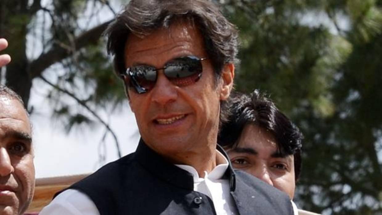 Las tres bodas de Imran Khan, el amigo de Lady Di que cambió su vida de playboy por la política en Pakistán