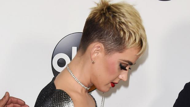 Una monja muere durante un juicio contra Katy Perry