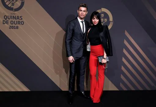 Cristiano Ronaldo y Georgina Rodríguez brillan en la noche lisboeta