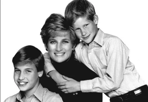 Diana de Gales junto a sus dos hijos