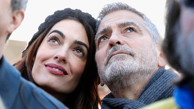 De George Clooney a Kim Kardashian, numerosos rostros conocidos se manifiestan contra las armas