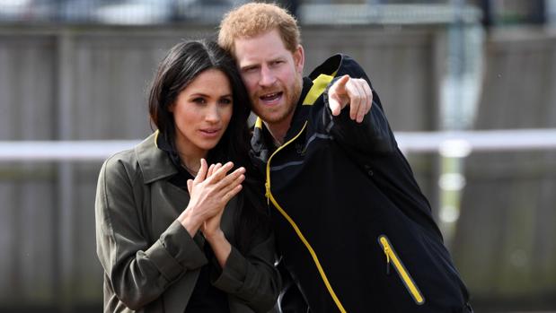 El Príncipe Harry está obsesionado con Meghan Markle, según el biógrafo Andrew Morton