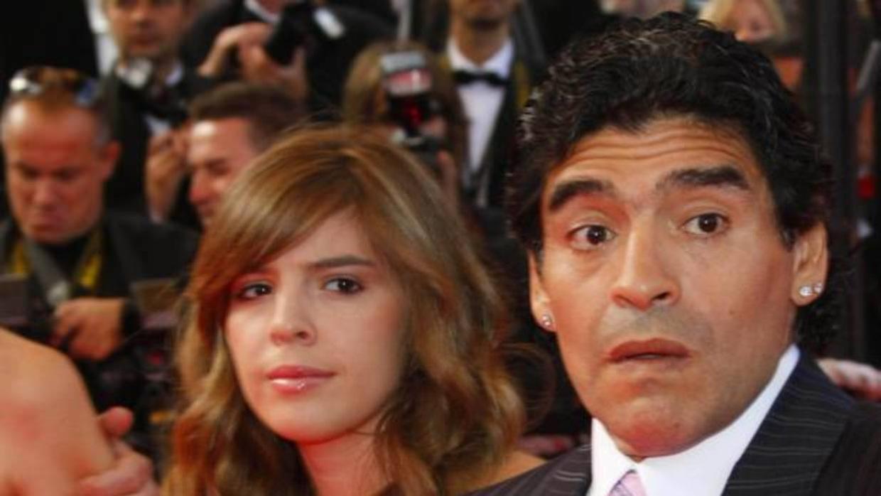 Diego Armando Maradona y su hija