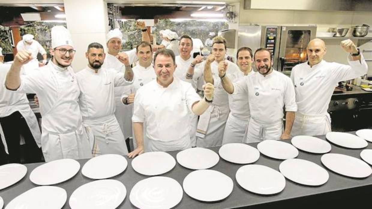 Cantera de estrellas: De su mano han aprendido chefs como Andoni Luis Aduriz, Diego Guerrero, Rodrigo de la Calle, Dani García, Eneko Atxa o el televisivo Pepe Rodríguez