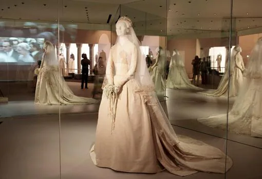 El vestido de Gracia de Mónaco, protagonista medio siglo después de su boda con el Rainiero