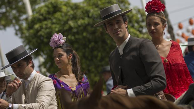 Feria de Abril de Sevilla 2018: flamencas vistas por el Real (viernes 20)