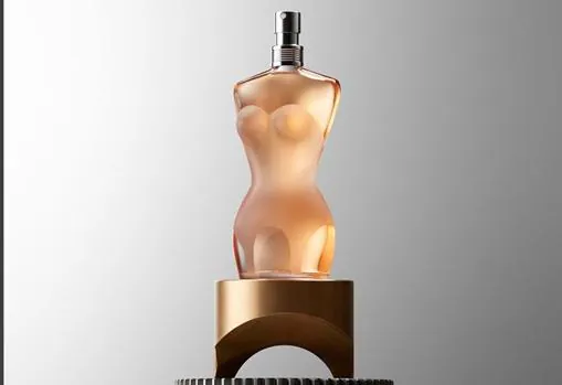 Kim Kardashian se desnuda para copiar un perfume de Jean-Paul Gaultier