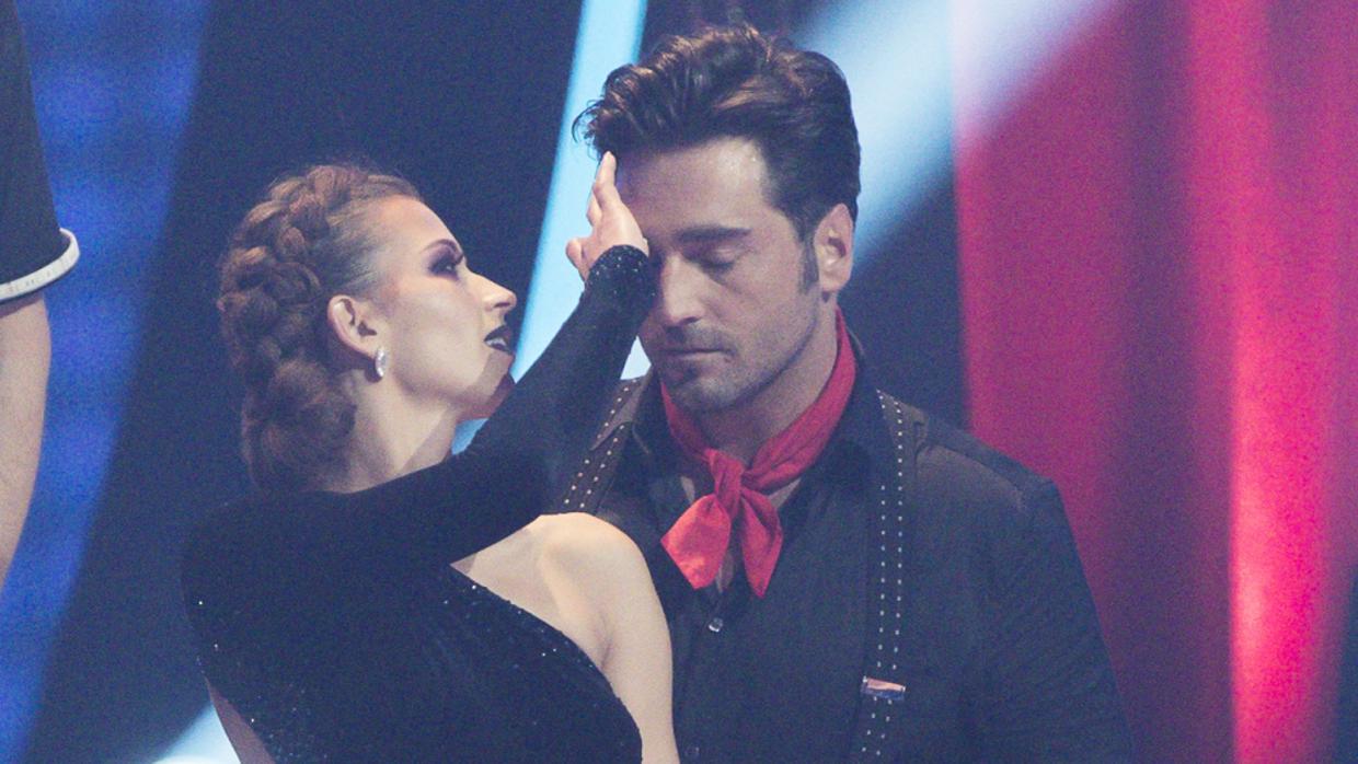 David Bustamante junto a su pareja de baile