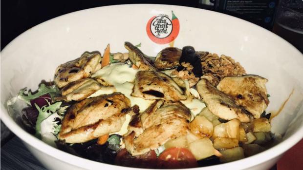 PadThaiWok: «La cocina tailandesa desembarca en Reyes Católicos»