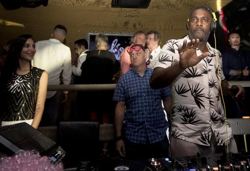 Este fin de semana, Idris Elba desde la cabina de Lío