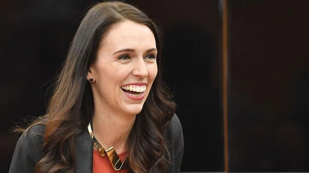 La primera ministra de Nueva Zelanda da a luz a su primera hija