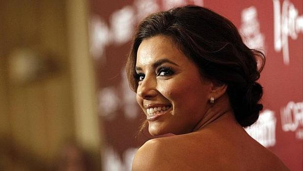 Eva Longoria presenta a su bebé, Santiago