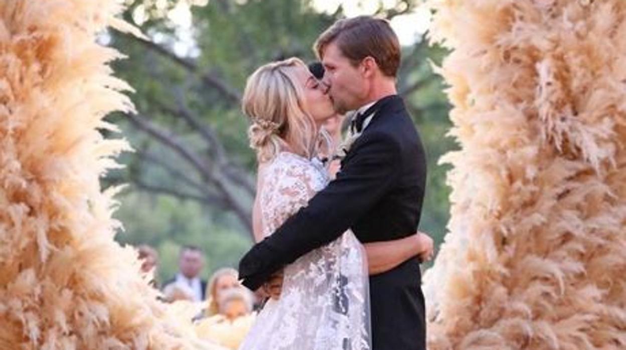 Kaley Cuoco y su marido, Karl Cook