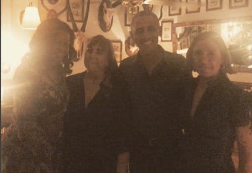 Los Obama en el restaurante La Parra