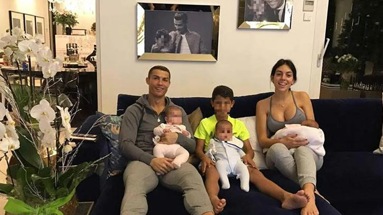 Cristiano Ronaldo, de su mansión de 5 millones en La Finca a un &#039;palazzo&#039; con historia en Turín