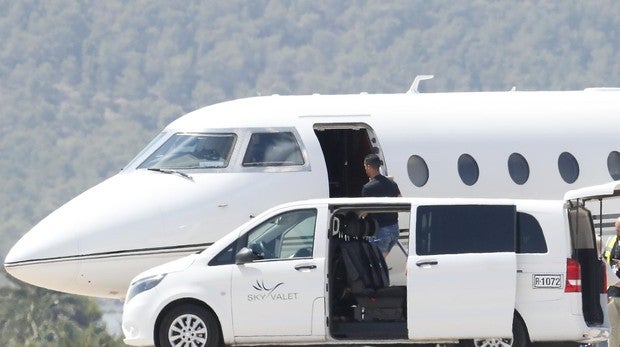 Georgina y Cristiano ponen fin a sus vacaciones en Ibiza volviendo en jet privado