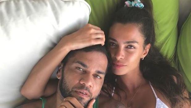 Críticadas las lujosas vacaciones de Dani Alves tras hacerse pública su gran deuda con Hacienda