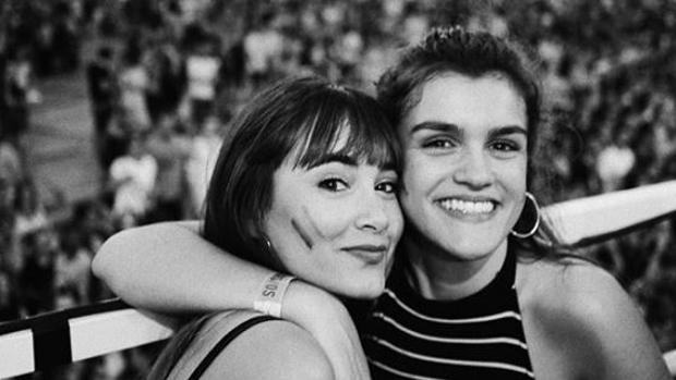 Aitana y Amaia rompen a llorar en mitad de un concierto