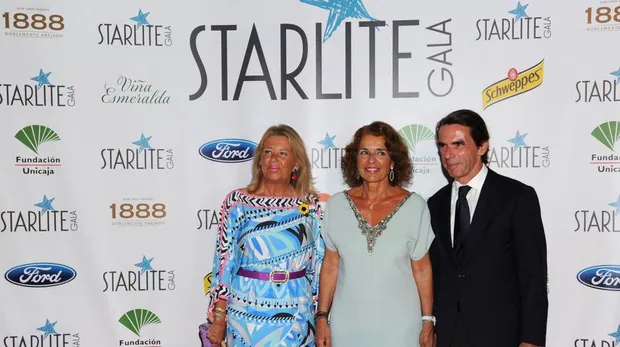 Gala Starlite: de la lipotimia de Antonia Dell'Atte al beso de Santiago Segura y Nuria Fergó