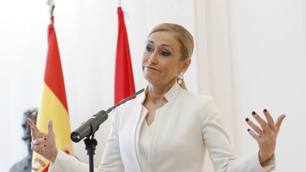 Las primeras vacaciones de Cristina Cifuentes desde hace ocho años