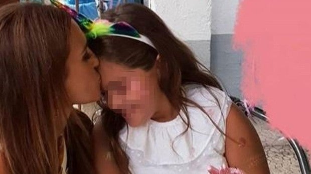 Paula Echevarría le organiza una fiesta de cumpleaños a su hija con fuegos artificiales
