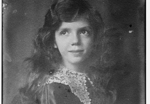 Mafalda de Saboya en un retrato cuando era una niña