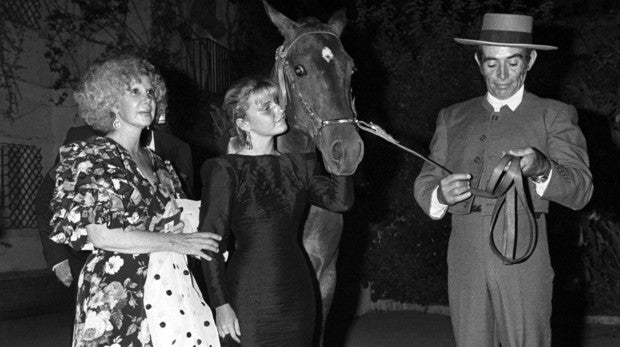 Cayetana y Eugenia, el blanco y el negro