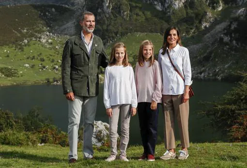 La Familia Real en los lagos de Covadonga