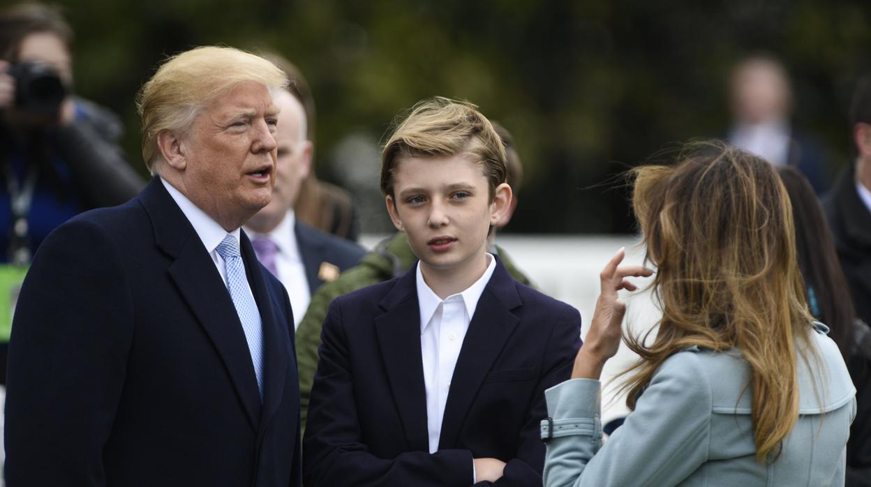 El impresionante cambio físico de Barron Trump en tres meses