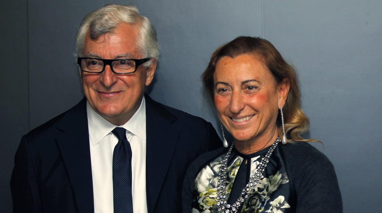 Miuccia Prada junto a su marido, Patrizio Bertelli