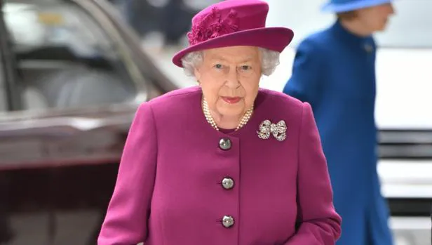 Esta es la inglesa de 75 años que «dobla» a Isabel II en los ensayos oficiales