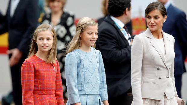 La Infanta Sofía ya comparte armario con la Reina Letizia