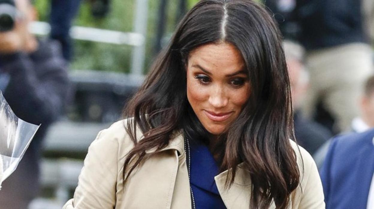 Meghan Markle manda mensajes de apoyo a trabajadoras del sexo en plátanos