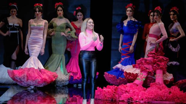 Simof 2019: Sara Sanabria, ganadora del certamen de diseñadores noveles de moda flamenca