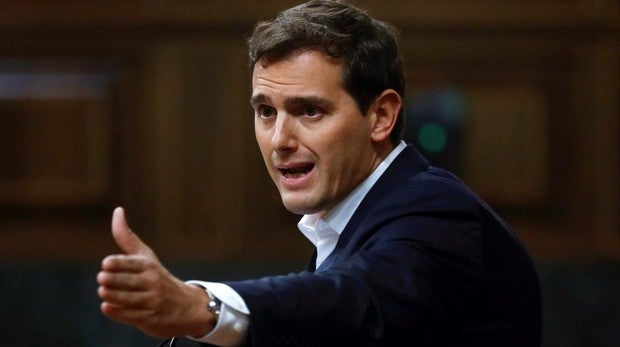 La estudiada estrategia de Albert Rivera para oficializar su relación con Malú