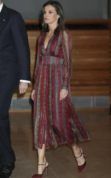 La Reina Letizia recicla el vestido bohemio cuatro meses después de estrenarlo