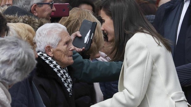El singular comentario de una anciana a la Reina Letizia
