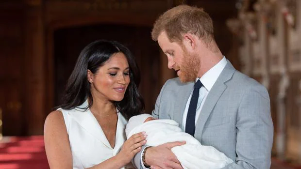 Meghan Markle y el Príncipe Harry buscan niñera: estos son sus requisitos «poco tradicionales»
