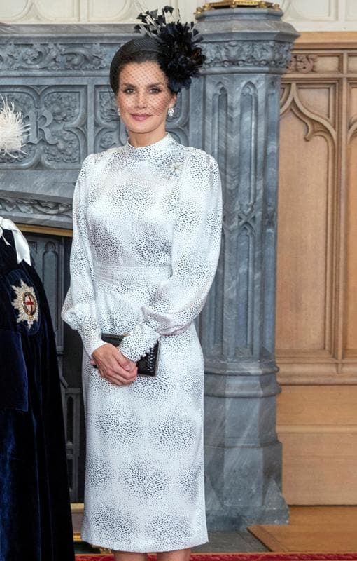 Doña Letizia brilla espectacular entre reinas y duquesas en Inglaterra