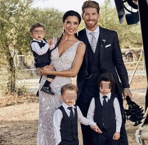 La esperadísima imagen de Sergio Ramos y Pilar Rubio con sus hijos el día de la boda