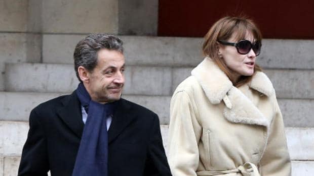 La polémica portada en la que Nicolas Sarkozy aparenta ser más alto que Carla Bruni