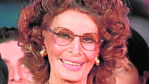 Sophia Loren vuelve a un set de rodaje dirigida por su hijo