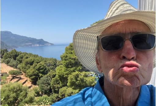 Michael Douglas, en su casa de S'Estaca (Mallorca)