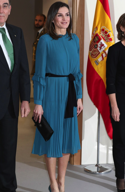 La Reina Letizia con bolso de Lidia Faro en color negro